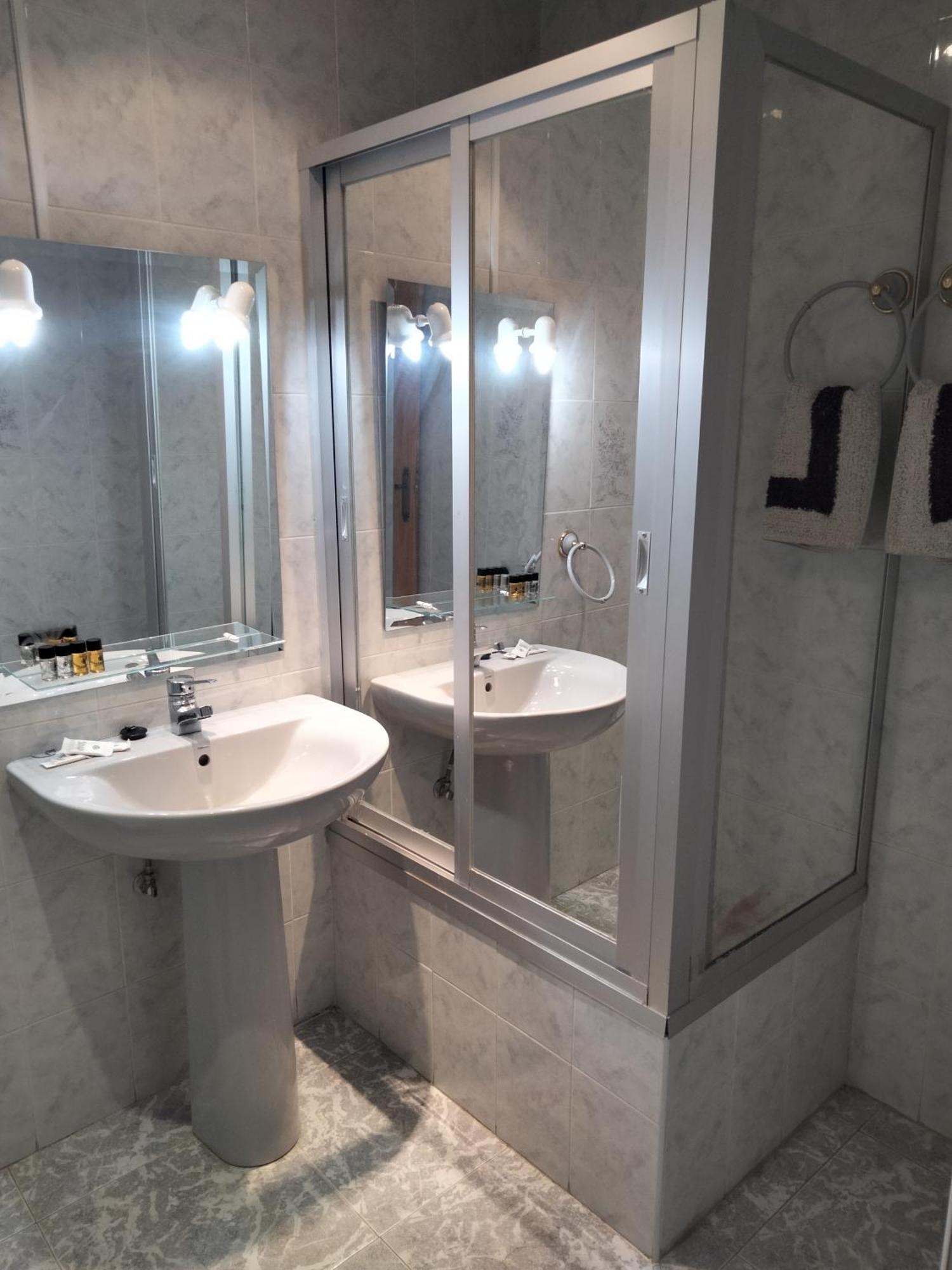 Hostal Restaurante El Labrador Talavera de la Reina Ngoại thất bức ảnh